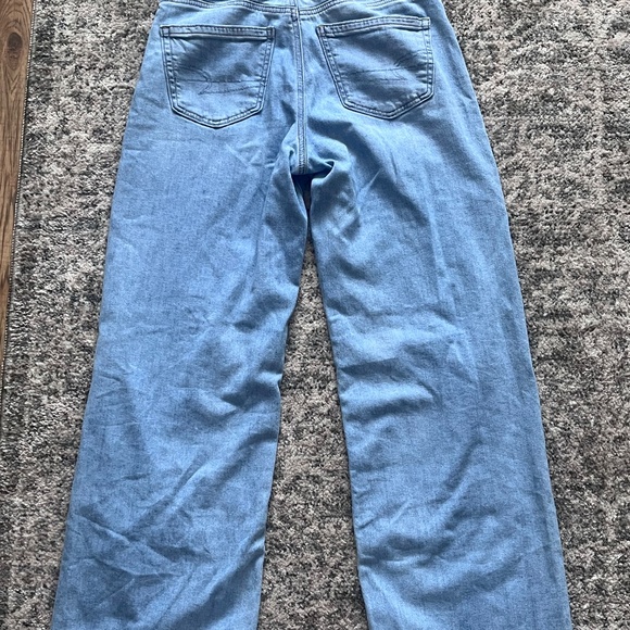 American eagle low rise jeans - Picture 3 of 3